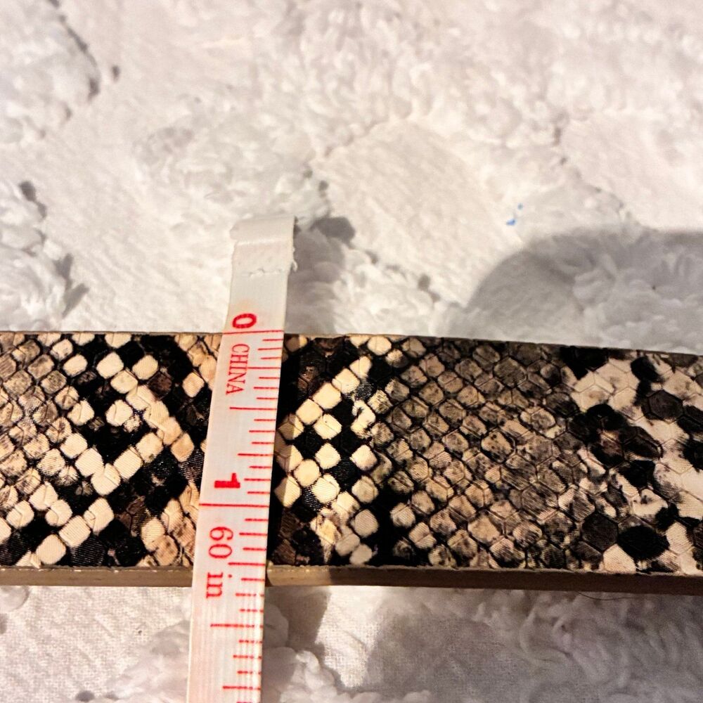 Ellen Tracy Faux leather Snakeskin Tan Black Belt Size L/XL - Picture 5 of 8